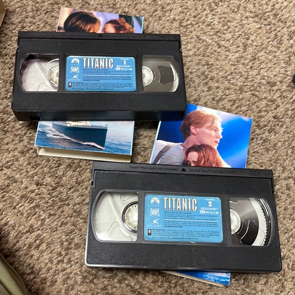 Titanic on vhs vol 1 & 2 - Picture 9 of 10